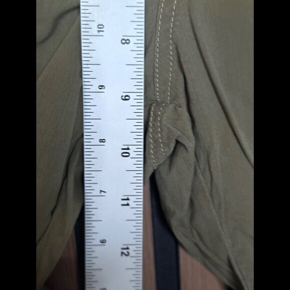 Kuhl Cargo Shorts 10 Womens Green Cotton Nylon 17" Inseam Side Pocket - Picture 4 of 11